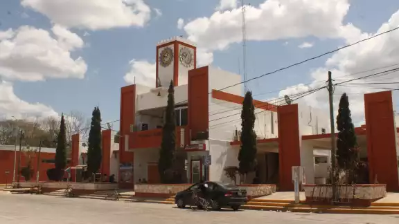 El SAT y la Secretaría de Finanzas de Campeche ya fueron requeridos para ejecutar las sanciones. El SAT y la Secretaría de Finanzas de Campeche ya fueron requeridos para ejecutar las sanciones.