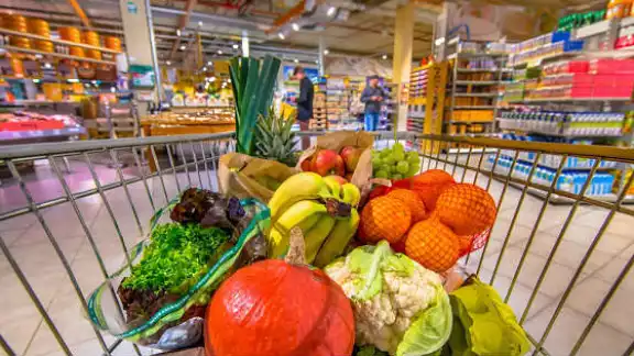El costo de la canasta básica afecta directamente a la capacidad de compra de los campechanos El costo de la canasta básica afecta directamente a la capacidad de compra de los campechanos