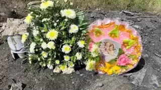 Triste despedida, familias llevan flores y veladoras a víctimas de mortal accidente en Escárcega