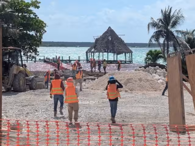 Habitantes de la zona han manifestado múltiples veces su negativa ante la construcción del complejo.