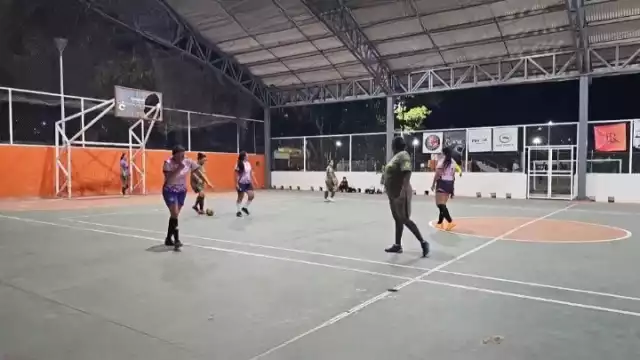 Bayer 10 goleó 3-0 a Atlético Minas en el arranque de la jornada nocturna femenil.