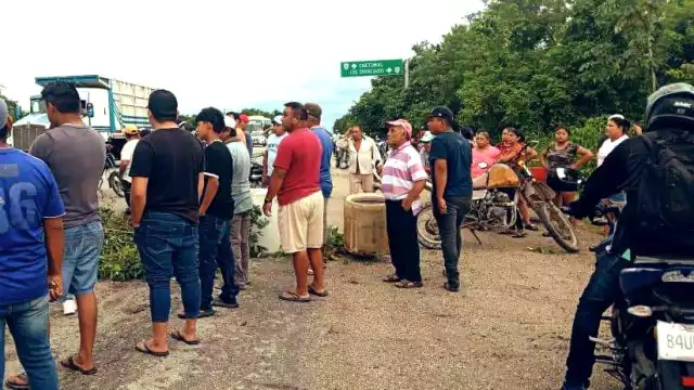 Policías y Guardia Nacional intentaron mediar, pero los manifestantes permanecieron firmes en su exigencia de recibir un servicio de energía confiable.