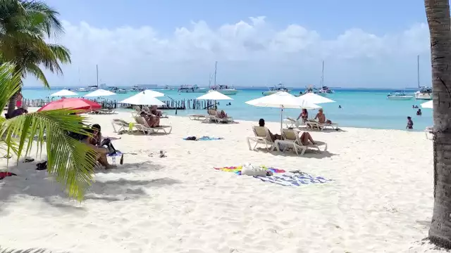 Empleados comentaron que, a pesar de que se restringió el paso a las motos acuáticas, los problemas de narcomenudeo persisten