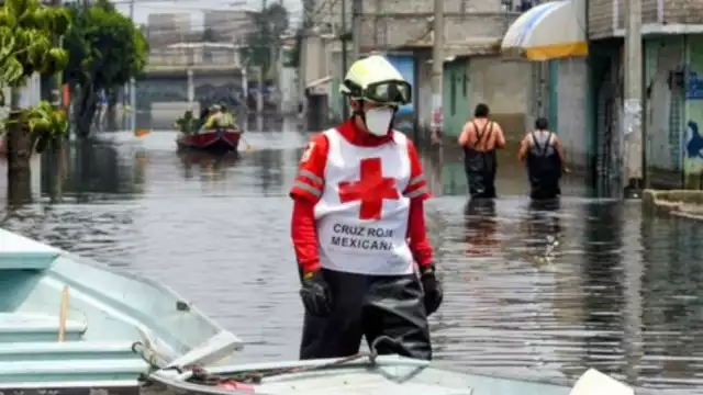Las inundaciones en Chalco oboligaron a posponer el regreso a clases dos semanas más