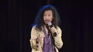 Muere querido comediante tras caer de un octavo piso