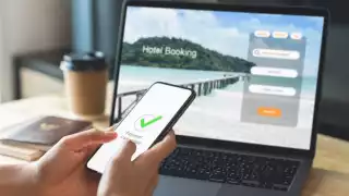 Analizan reforma para protección de turistas contra fraudes cibernéticos en Quintana Roo