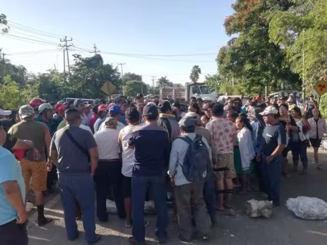 La falta de luz ha generado pérdidas económicas a los locales, como de alimentos y electrodomésticos