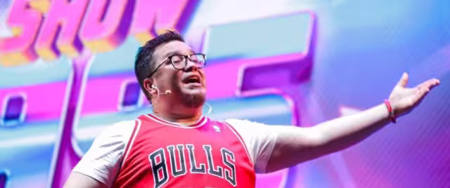 Franco Escamilla durante una presentación en Colombia