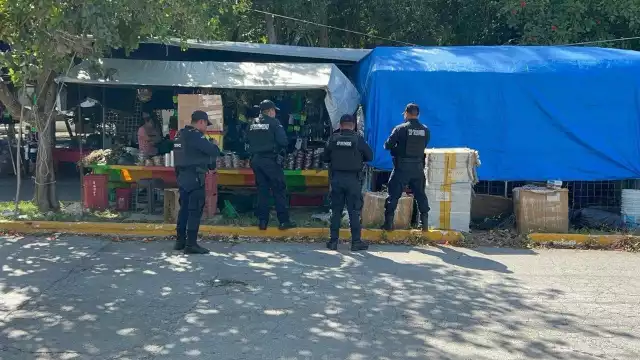 Afectados señalaron a los presuntos responsables que huían a bordo de un taxi local del sindicato de taxistas Lázaro Cardenas