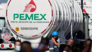 Pemex y sindicato petrolero acuerdan aumento salarial del 4.5% en nuevo contrato colectivo