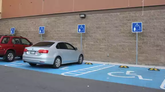 Aparte de una multa hay consecuencias adicionales Aparte de una multa hay consecuencias adicionales