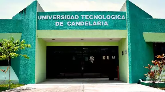 Entre 70 y 80 exalumnos de la Utecan llevan más de tres años esperando sus títulos profesionales Entre 70 y 80 exalumnos de la Utecan llevan más de tres años esperando sus títulos profesionales