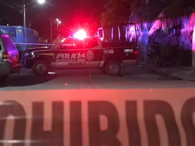 Uno de los asaltantes huyó del lugar en motocicleta, abandonado a su compañero