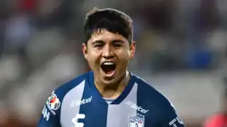 La Chofis López sigue en  Pachuca, pero bajo dieta rigurosa