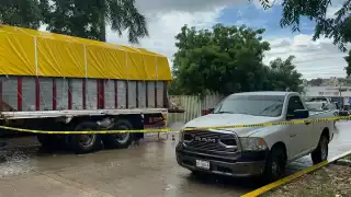 Hombre fallece mientras descargaba mercancía en Campeche