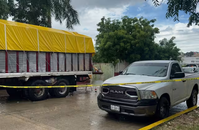 Los paramédicos llegaron al lugar, pero no pudieron reanimarlo, ya que había fallecido