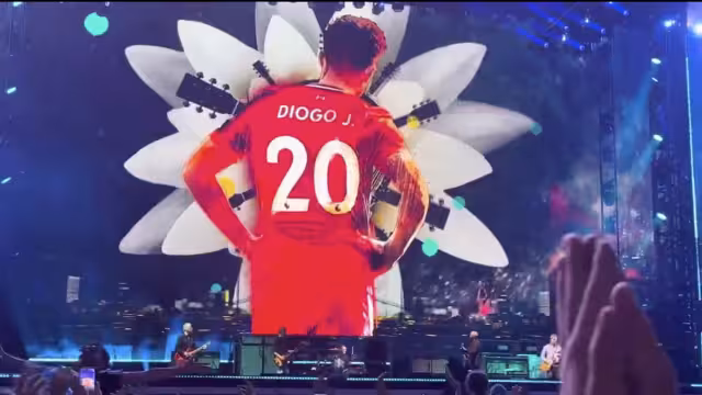 Diogo apareción con su dorsal en la pantalla principal