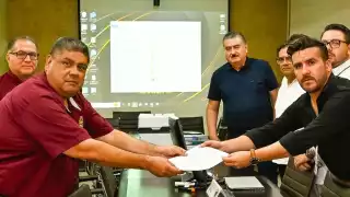 Sindicalizados de Pemex en Ciudad del Carmen impugnan elección  de la Sección 42; acusan "mano negra"   