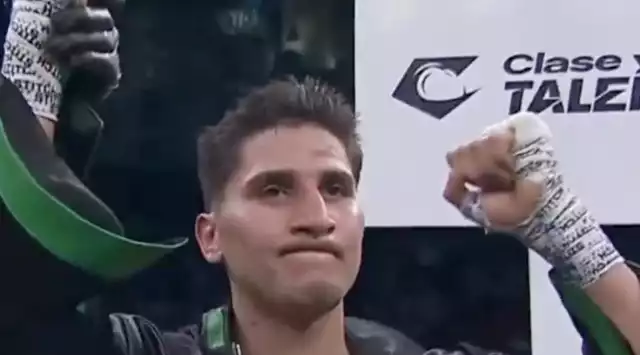 Marco Verde venció por decisión unánime a Raphael Igbokwe