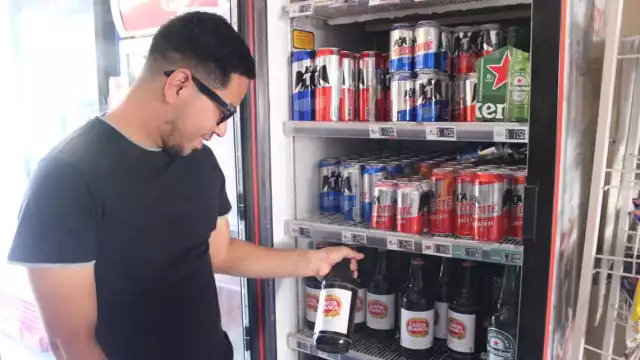 De acuerdo al IMSS uno de los principales factores que provocan el padecimiento es el alcoholismo.