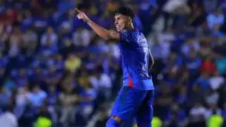 Cruz Azul anuncia de manera oficial la salida de Carlos Salcedo