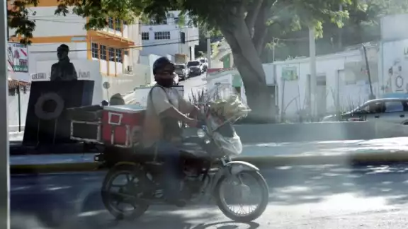La competencia de los mototortilleros afecta negativamente a las tortillerías formales, llevándolas a la quiebra La competencia de los mototortilleros afecta negativamente a las tortillerías formales, llevándolas a la quiebra