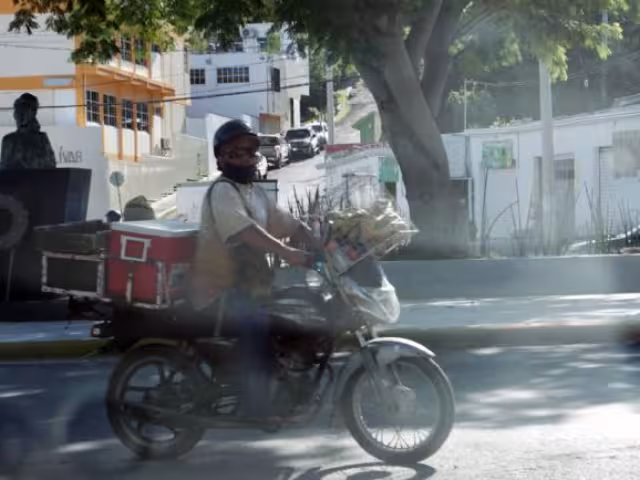 La competencia de los mototortilleros afecta negativamente a las tortillerías formales, llevándolas a la quiebra