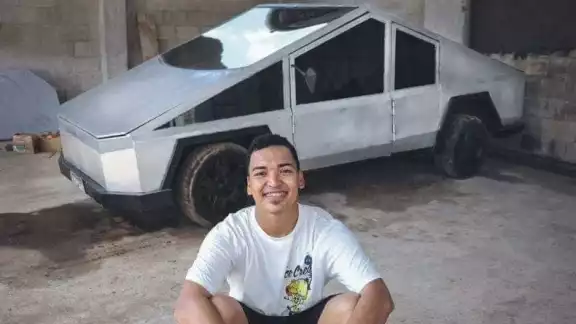 Joven salvadoreño se viraliza Joven salvadoreño se viraliza