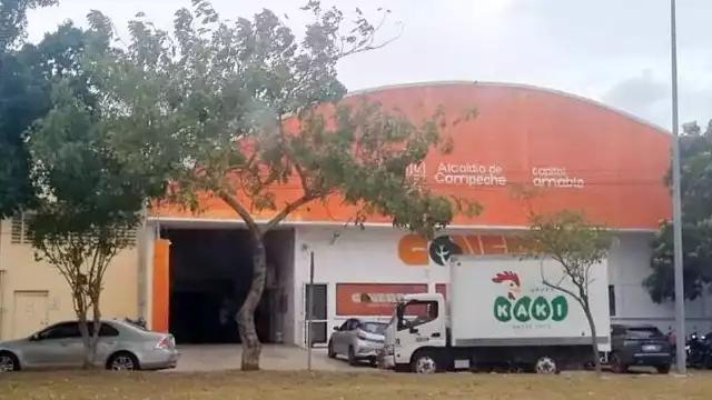 Diversas calles del municipio están llenas de baches.