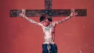 Santa Fe Klan pidió disculpas por las imágenes de cualidad religiosa que publicó