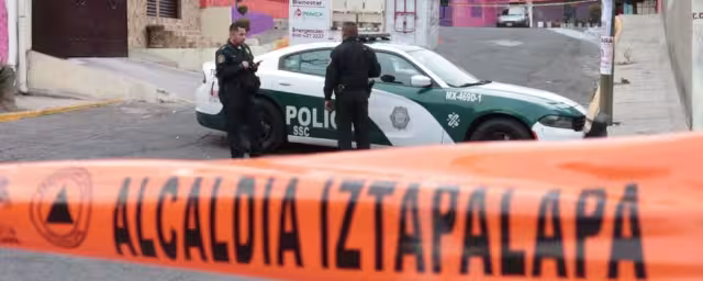 Hombre pierde la vida, tras riña entre policías y ciudadanos de la alcaldía Iztapalapa