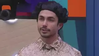 Sian escupe en la comida del cuarto mar en LCDLF México