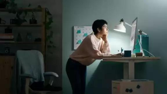 La 'Ley Silla' aplicará a varios trabajos donde los empleados pasen largas horas estando de pie La 'Ley Silla' aplicará a varios trabajos donde los empleados pasen largas horas estando de pie