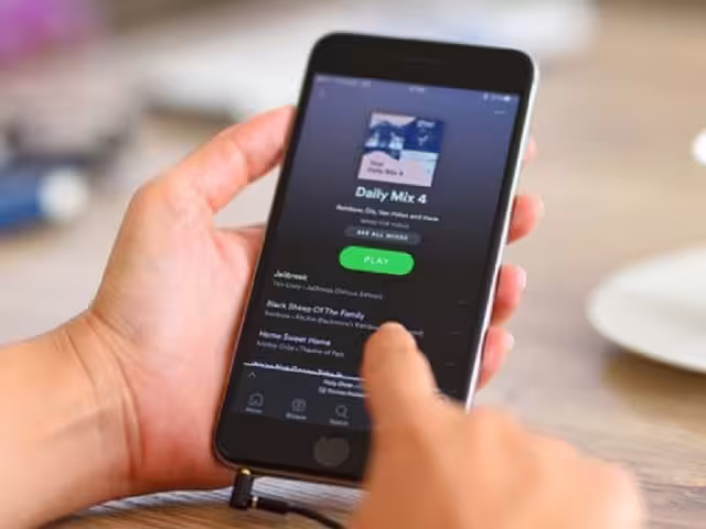 Alertan de nueva estafa a usuarios de Spotify que roba dinero en segundos.