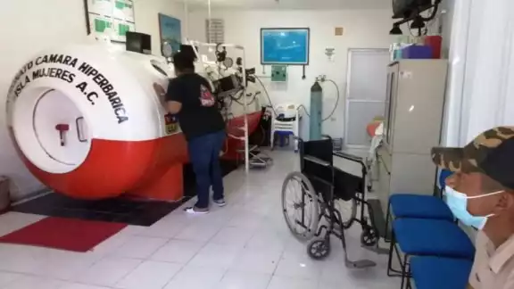 Cada año se lesionan más de 100 buzos, algunos con ingresos constantes, a quienes les piden abandonar la actividad Cada año se lesionan más de 100 buzos, algunos con ingresos constantes, a quienes les piden abandonar la actividad