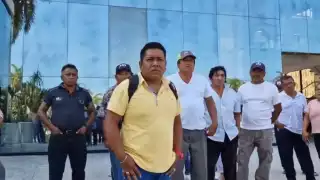 Los habitantes de la comunidad piden una investigación para dar con los responsables de haber engañado con la construcción de un camino sacacosechas