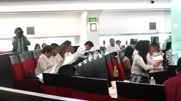 El Congreso de Campeche aprobó reformas que impiden a exfuncionarios municipales recibir “pensiones” disfrazadas de contratos posteriores a su gestión El Congreso de Campeche aprobó reformas que impiden a exfuncionarios municipales recibir “pensiones” disfrazadas de contratos posteriores a su gestión