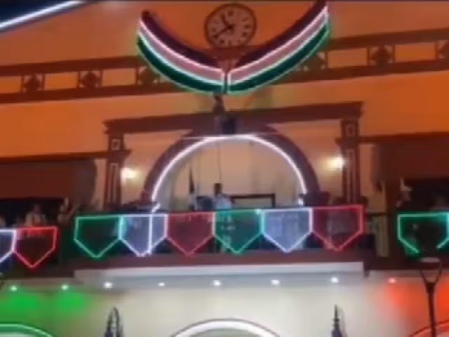 El alcalde Juan Carlos Hernández Rath se disculpó tras confundir a Josefa Ortiz de Domínguez.