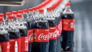 Coca-Cola reducirá 30% las calorías en sus bebidas grandes tras alza de impuestos en México