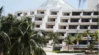 Baja ocupación “golpea" a Cancún: Inician cierres temporales de hoteles y despidos de trabajadores 