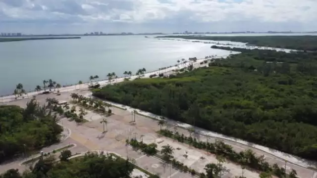Aeropuerto de Cancún al Malecón Tajamar: Opciones de transporte