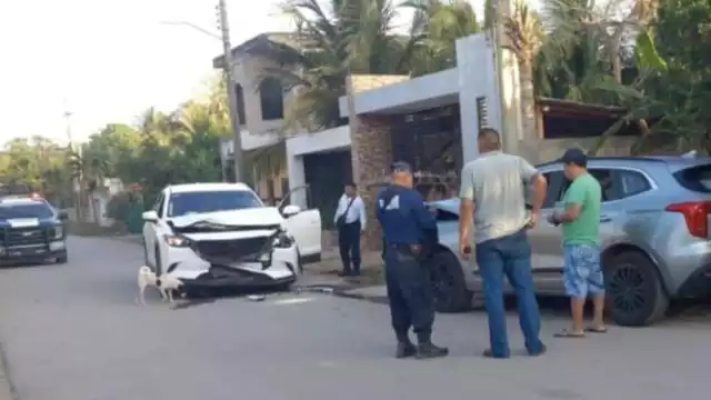 La  menor lesionada fue trasladada por paramédicos hasta el nosocomio