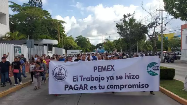Ni con marchas los empresarios han conseguido su pago