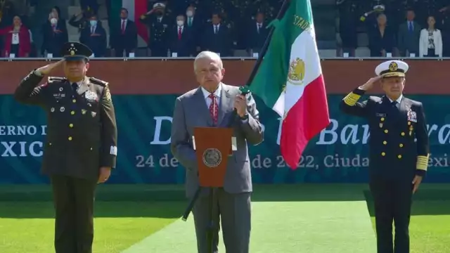 Andrés Manuel López Obrador, presidente de la República (centro)
