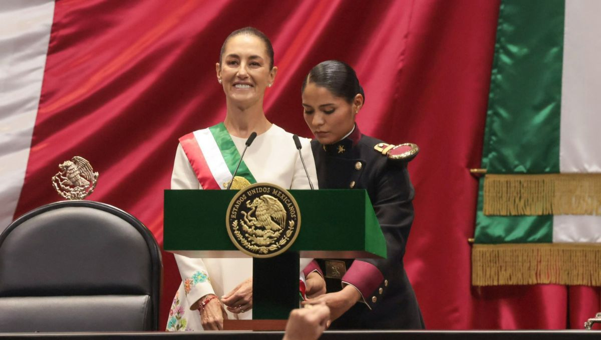 Claudia Sheinbaum Pardo asumió este 1 de octubre como la Presidenta Constitucional de los Estados Unidos Mexicanos Claudia Sheinbaum Pardo asumió este 1 de octubre como la Presidenta Constitucional de los Estados Unidos Mexicanos