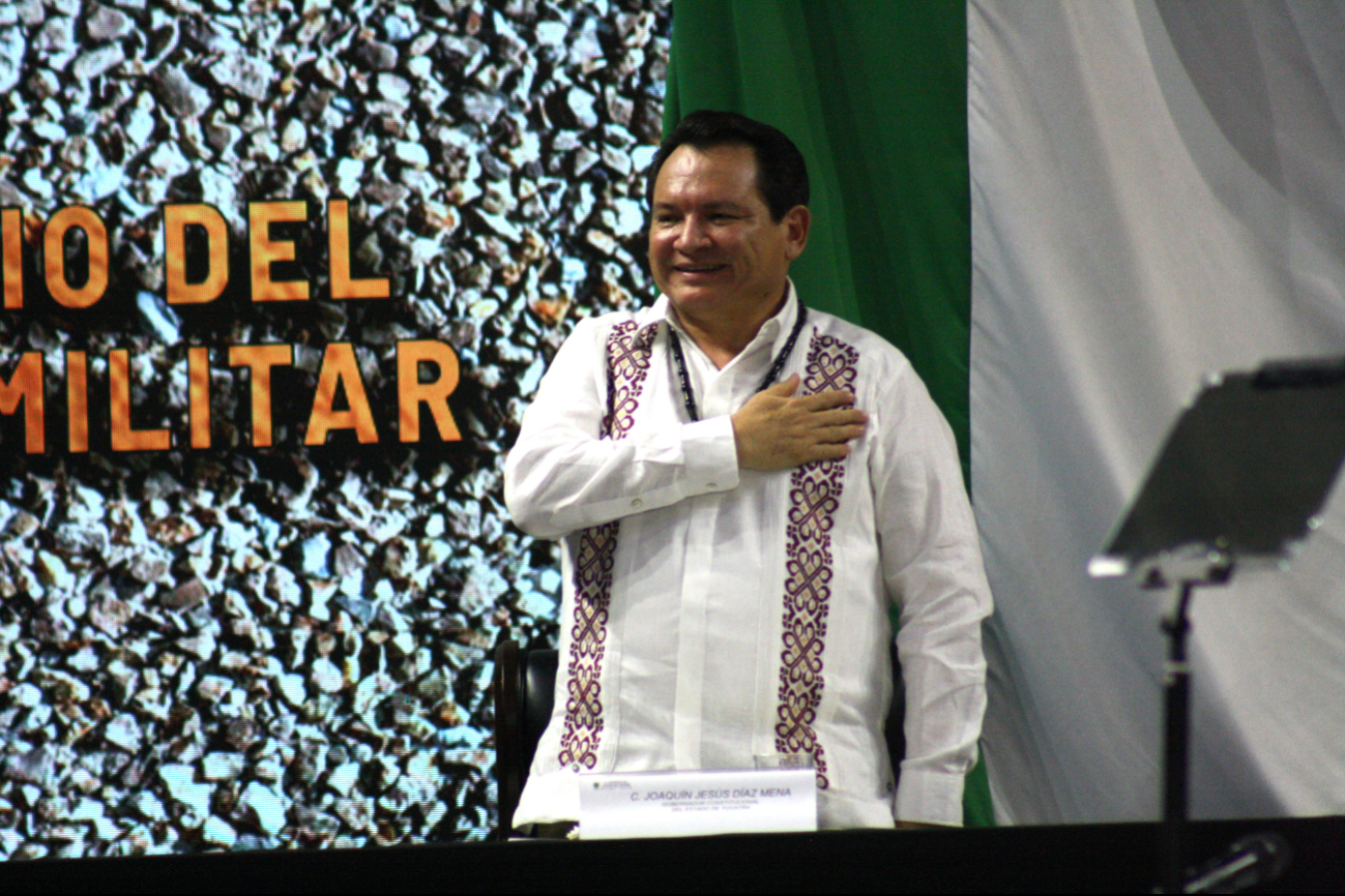 Huacho Díaz Mena agradeció a los yucatecos por su respaldo Huacho Díaz Mena agradeció a los yucatecos por su respaldo