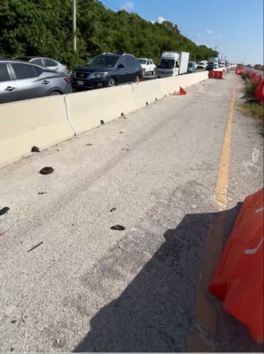 Debido al estado de la carretera, se han registrado daños a vehículos