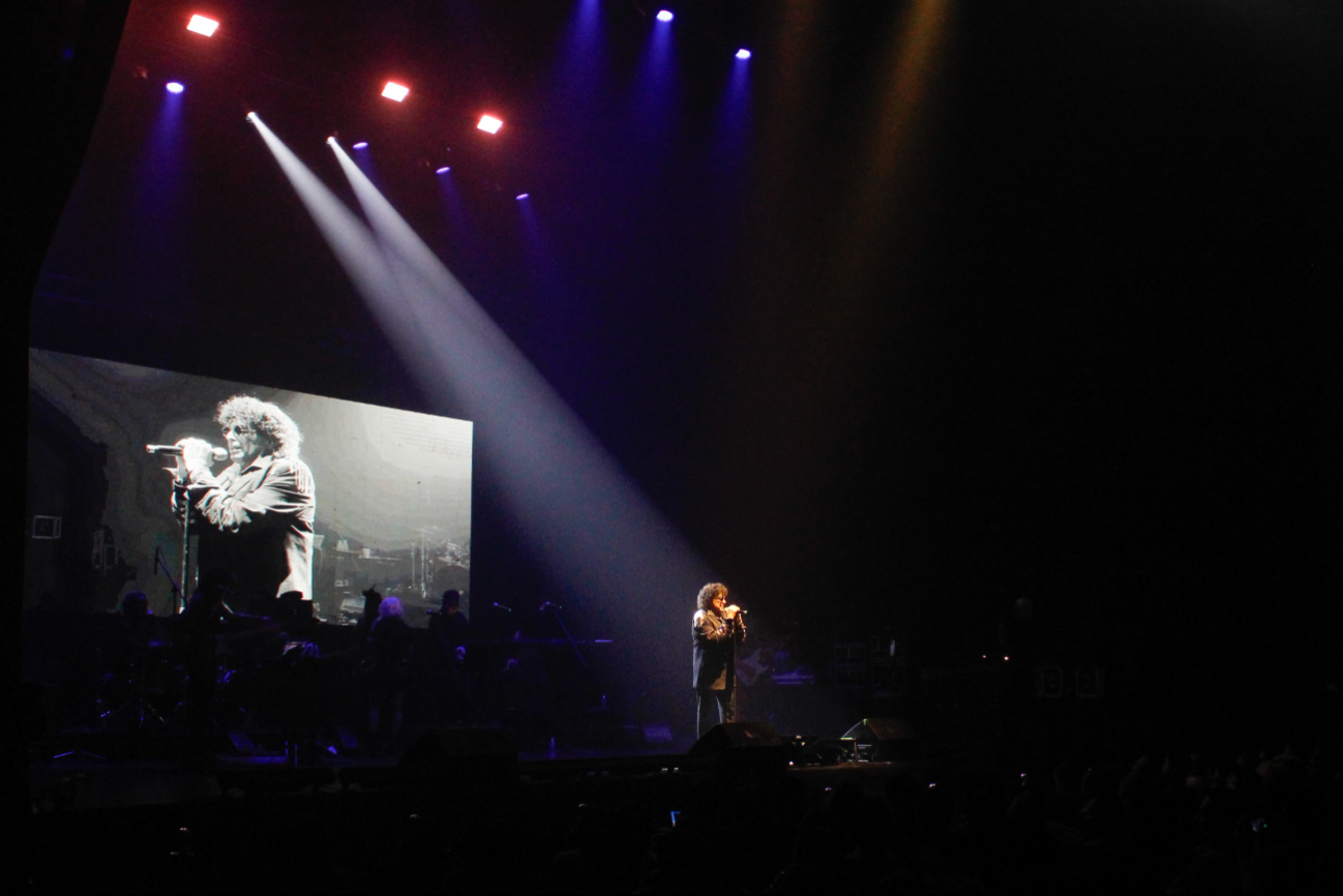 El cantante se mostró agradecido por poder tocar su música frente al público de Mérida.