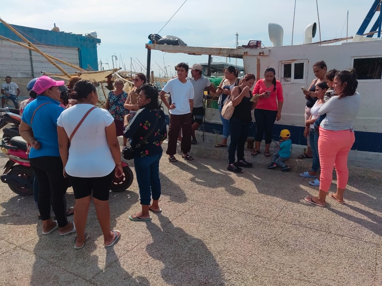 Hallan otra embarcación desaparecida en altamar en Yucatán con sólo un tripulante