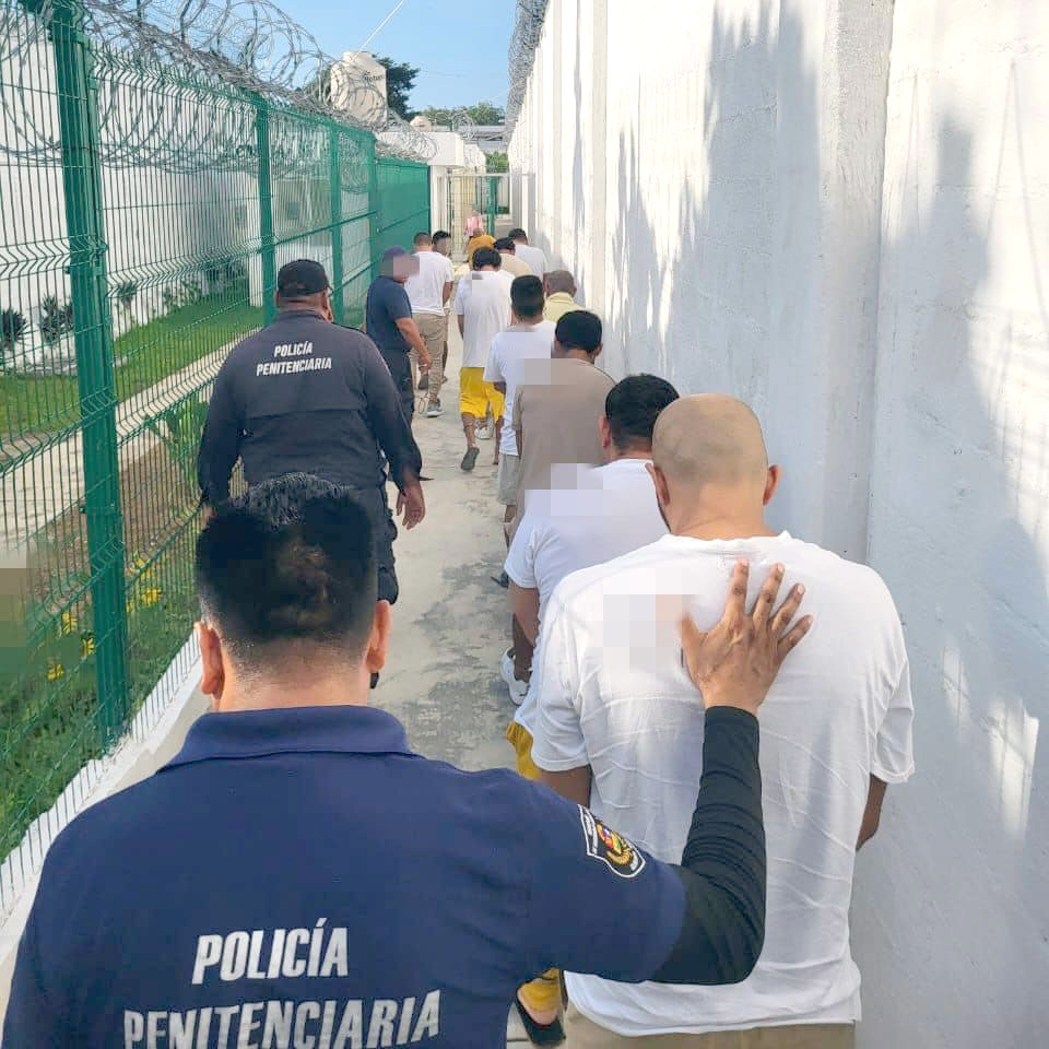 Traslado de reos del Cereso de Cancún a Chetumal expone supuesta violencia y abusos